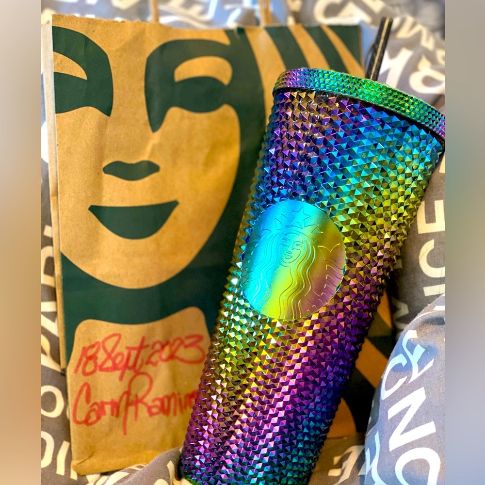 NEW Fall 2023 Studded Oil Slick Tumbler - Venti Size